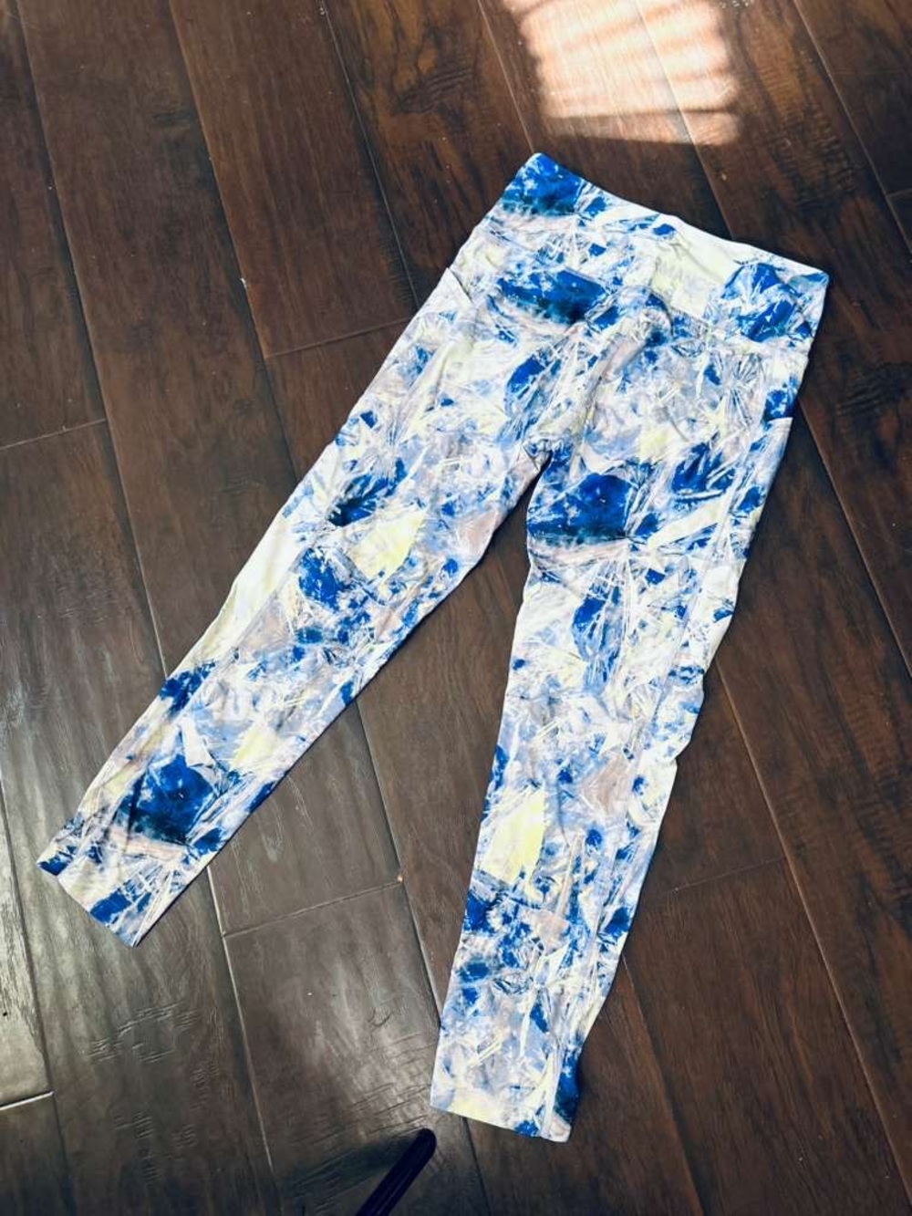 Calvin Klein Blue and White Marble Print Women’s Leggings Size (M)